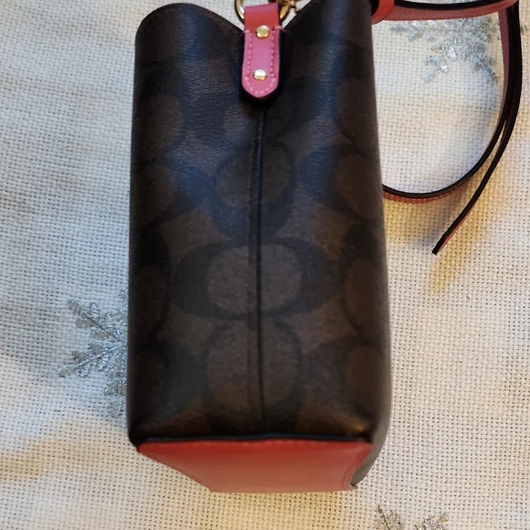 Coach Mini Town Bucket Crossbody Bag With Gold Hangtag. NWOT. H21292-C7269 - Picture 7 of 15